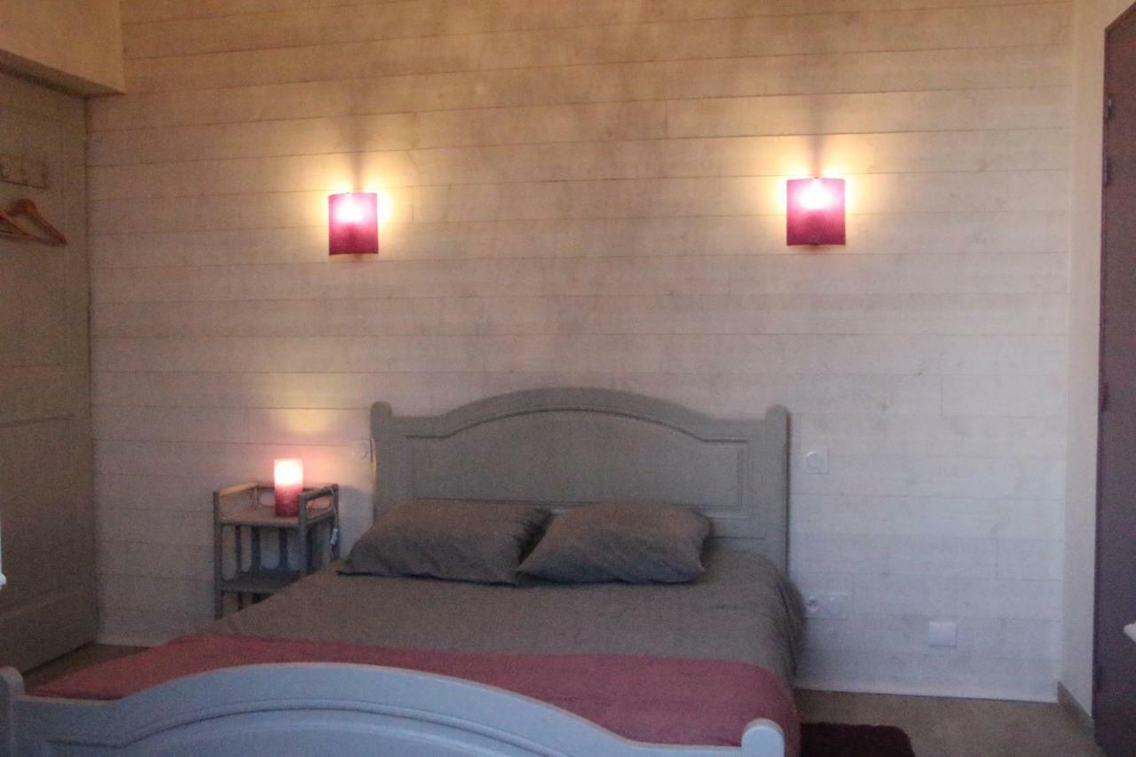 Chambres Aux Bonnes Herbes Bais  Exterior foto